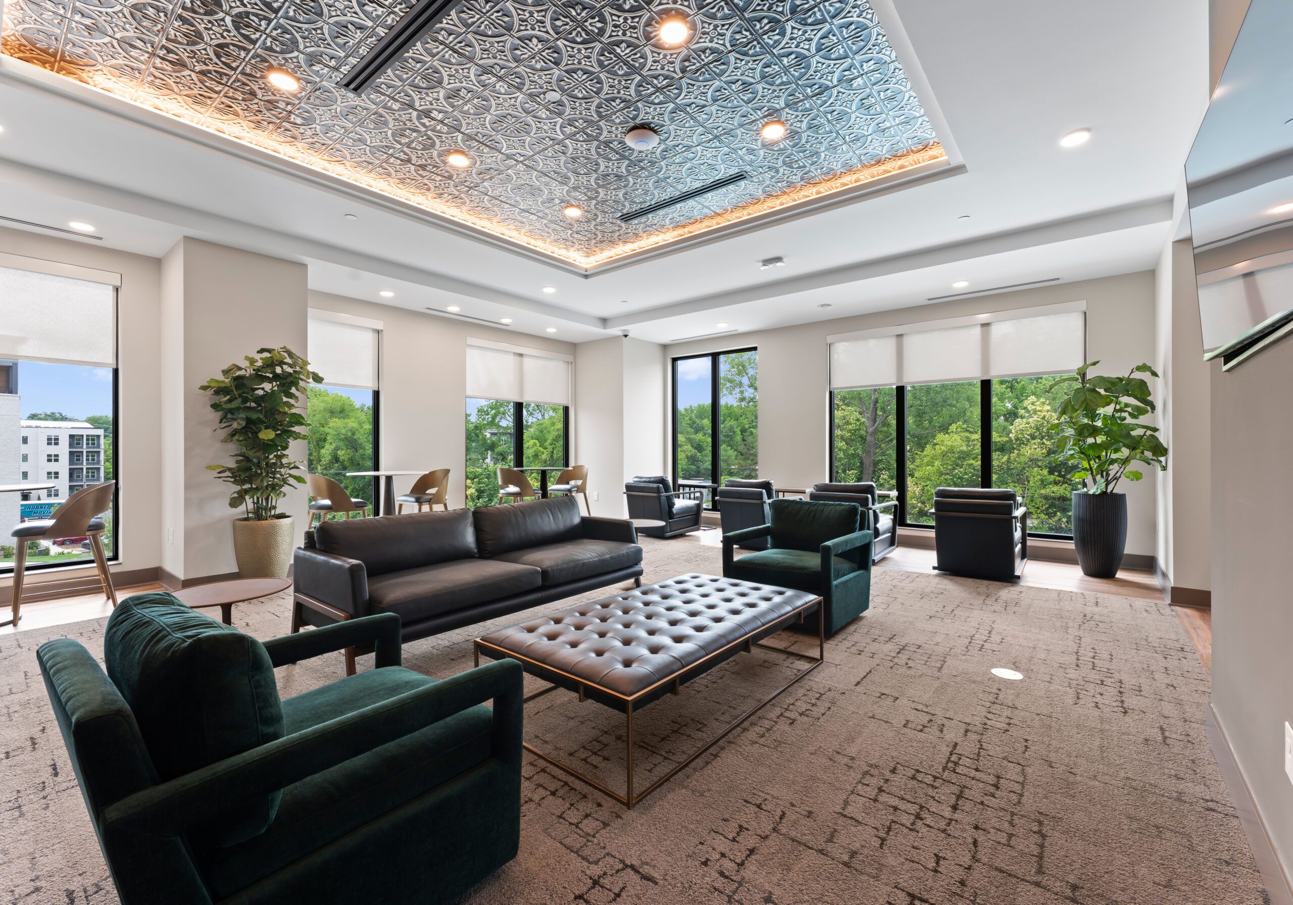 The Sloan at LoSo apartments in Charlotte, NC community amenities business center