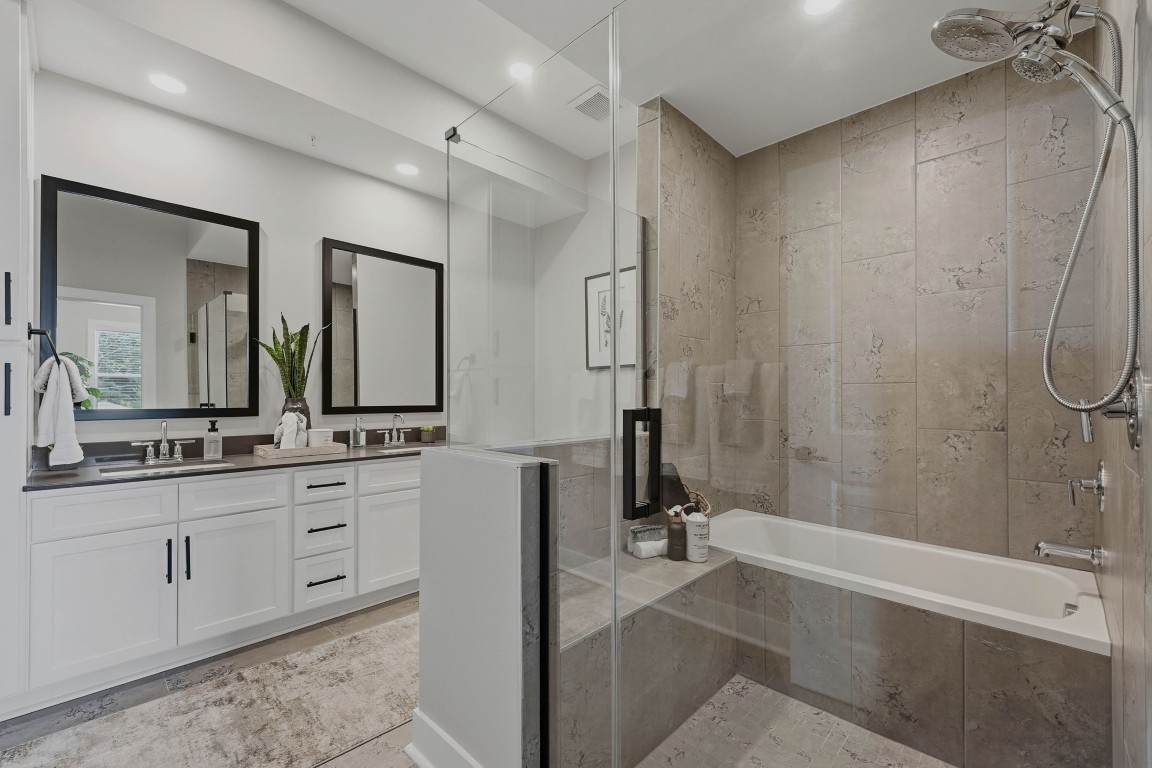 The Sloan at LoSo in Charlotte, NC apartment features with large walk-in closets